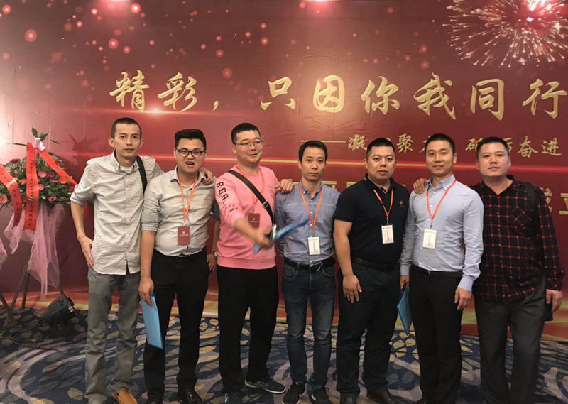 汕头市厨具行业协会单位成员合照