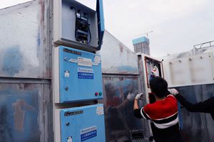 广杰GOJEK：静电油烟净化设备手动清洗与自动清洗差异！